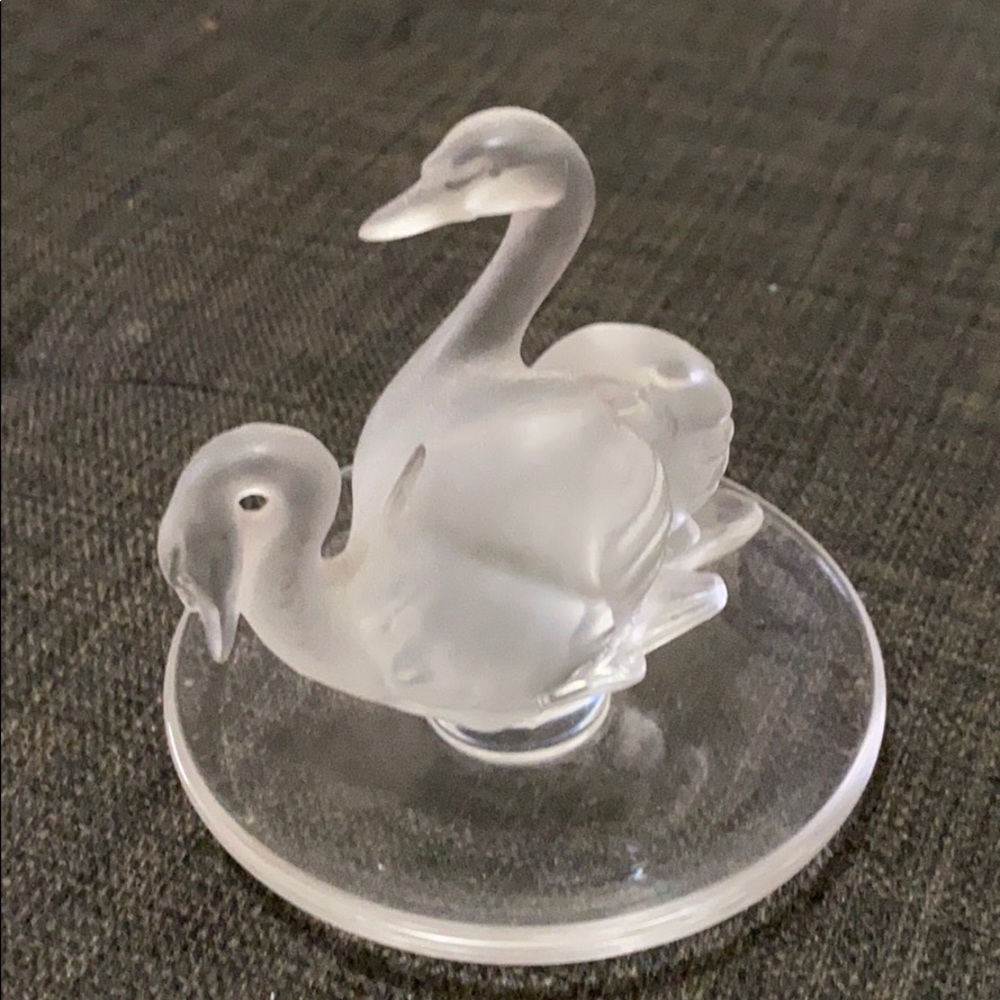 Lalique Crystal Frosted Trinket Dish “Twin Swans”